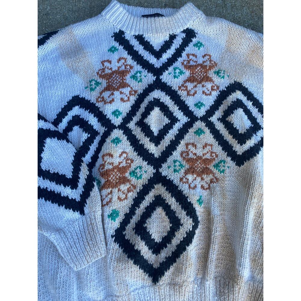 Vtg Jt Beckett women XL White Knitted by hand pullover sweater diamond pattern - Picture 2 of 4